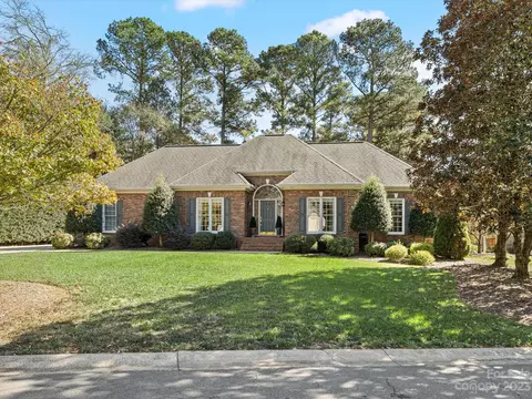 1697 Huntmoor Dr, Rock Hill, SC 29732