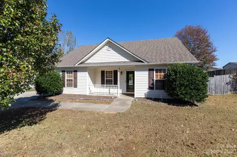 1717 Heathland Dr, Rock Hill, SC 29730