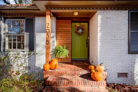 2038 Birchcrest Dr, Charlotte, NC 28205