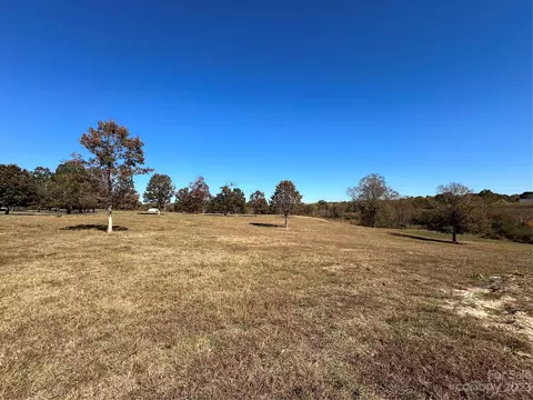 405 Mountain Meadows Ln, Tryon, NC 28782 photo 11