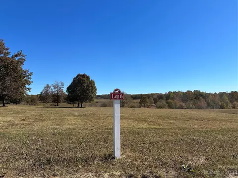 405 Mountain Meadows Ln, Tryon, NC 28782 photo 5