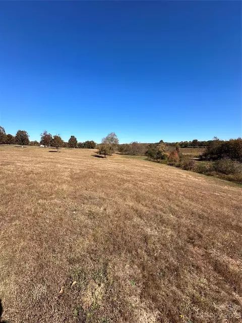 405 Mountain Meadows Ln, Tryon, NC 28782 photo 19