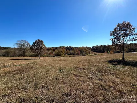 405 Mountain Meadows Ln, Tryon, NC 28782 photo 16