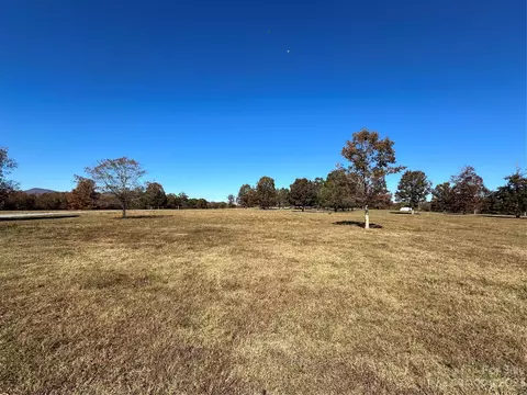 405 Mountain Meadows Ln, Tryon, NC 28782 photo 8