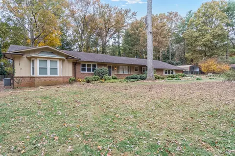208 7th Street Ne Pl NE, Conover, NC 28613