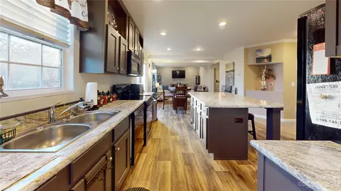 292 Mooseheart Rdg, Marion, NC 28752