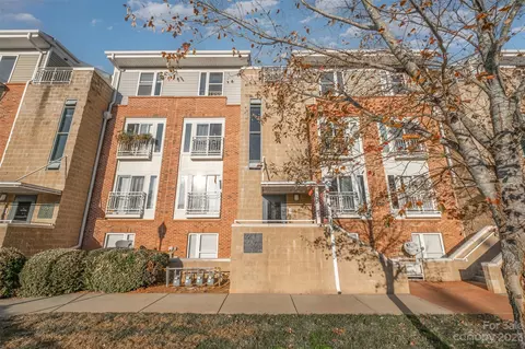 3951 Picasso Ct, Charlotte, NC 28205
