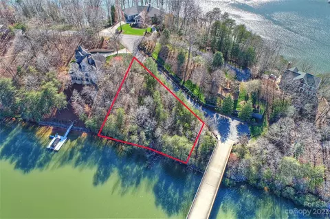 267 Windemere Isle Rd, Statesville, NC 28677