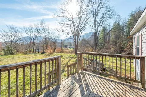 283 Durham Rd, Clyde, NC 28721
