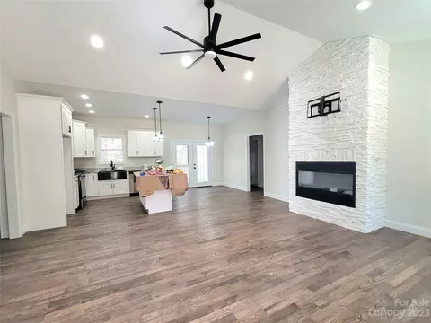 1760 Plantation Loop, Morganton, NC 28655 photo 3