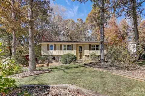 6 Saint Andrews Rd, Arden, NC 28704