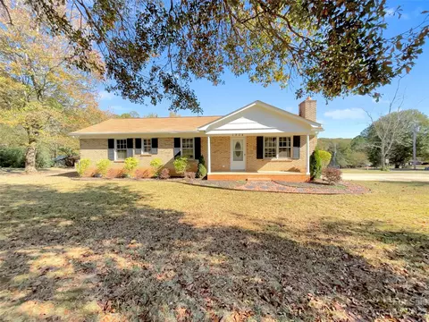 1904 Bess Town Rd, Bessemer City, NC 28016
