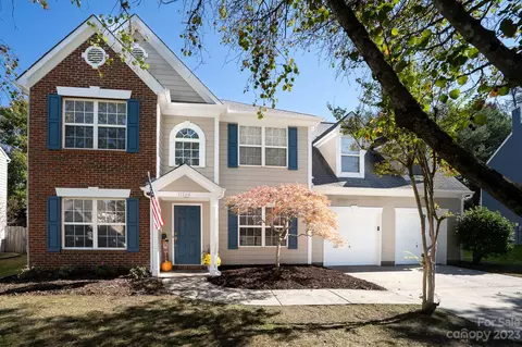 11524 Fox Hill Dr, Charlotte, NC 28269