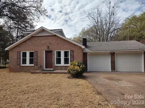 2736 Ridge Ave, Concord, NC 28025