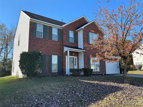 6655 Pattonsburg Dr, Charlotte, NC 28213