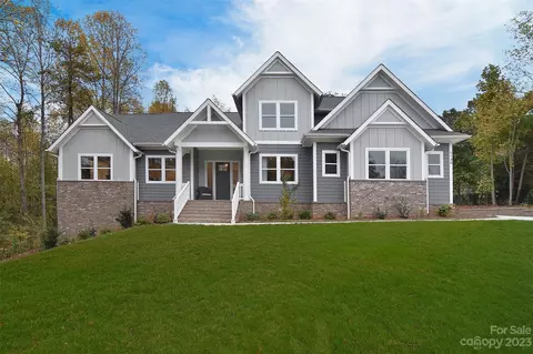 7748 Juniper Ln, Denver, NC 28037