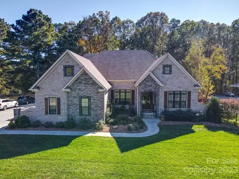 6885 Drakestone Rd, Kannapolis, NC 28081