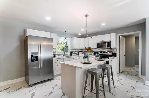 2127 Stonewood Dr, Charlotte, NC 28210