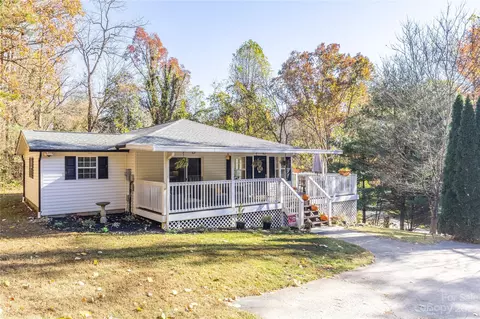9 Melinda Dr, Hendersonville, NC 28791