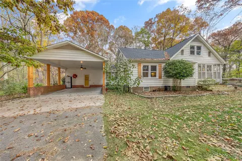 2833 Davis Park Rd, Gastonia, NC 28052