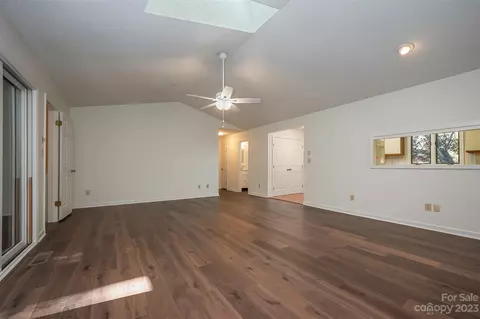 335 Melrose 113 Ave #113, Tryon, NC 28782 photo 9