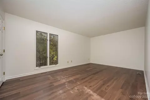335 Melrose 113 Ave #113, Tryon, NC 28782 photo 14