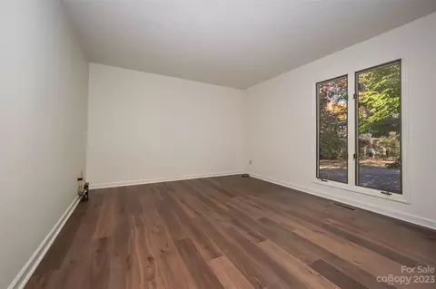 335 Melrose 113 Ave #113, Tryon, NC 28782 photo 18