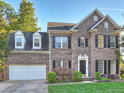 15877 Wayland Dr, Charlotte, NC 28277