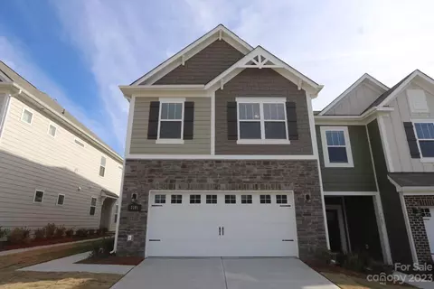 7101 Bentz St, Charlotte, NC 28269