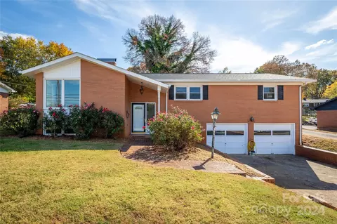 414 E Concord St, Morganton, NC 28655