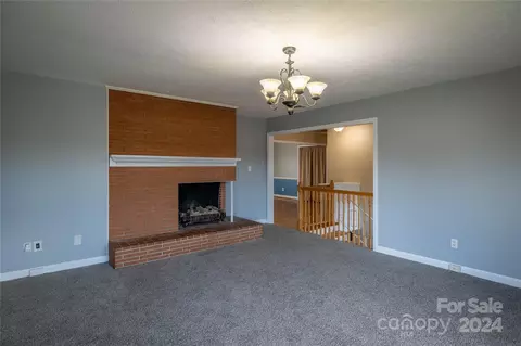 414 E Concord St, Morganton, NC 28655 photo 6
