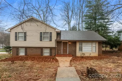603 Old Farm Rd, Statesville, NC 28625