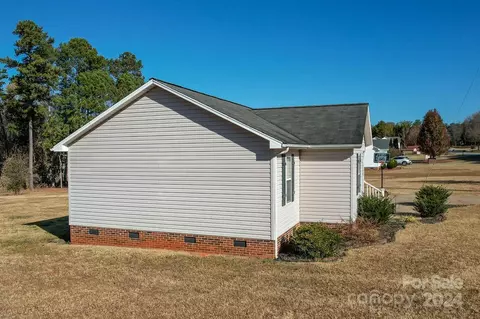 Exterior - 368 Cooper Rd, Vale, NC 28168 photo 6 of 24