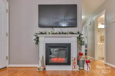 Living - 368 Cooper Rd, Vale, NC 28168 photo 2 of 2