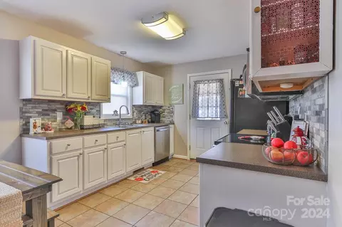 Kitchen - 368 Cooper Rd, Vale, NC 28168 photo 1 of 6