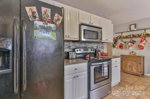 Kitchen - 368 Cooper Rd, Vale, NC 28168 photo 2 of 6