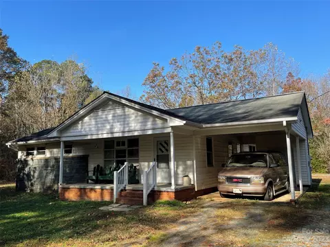 832 Albemarle Rd, Troy, NC 27371