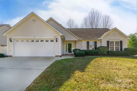 55 Forest Berry Rd, Fletcher, NC 28732