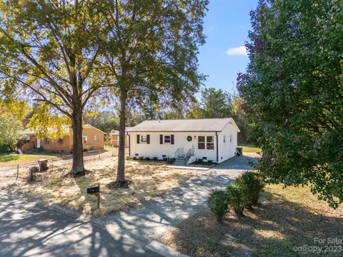 145 Armstrong Ct, Rock Hill, SC 29730