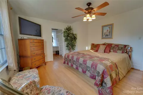 221 Spring St, Canton, NC 28716 photo 13