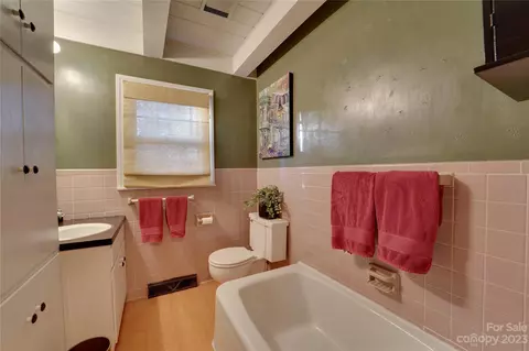 221 Spring St, Canton, NC 28716 photo 11