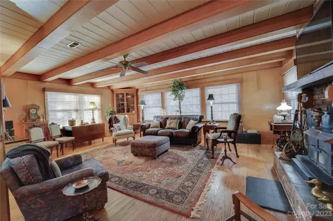 221 Spring St, Canton, NC 28716 photo 2
