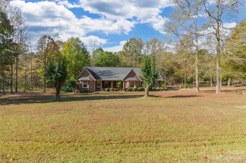 1050 Woodshire Ct, Rock Hill, SC 29730