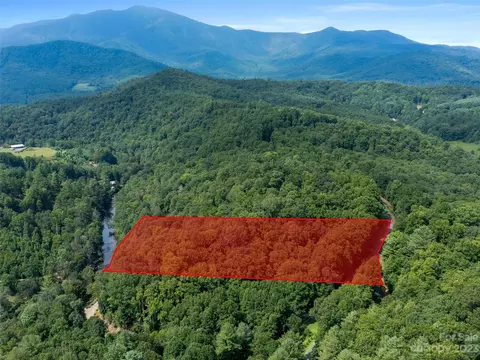 99999 Clearwater Ln, Burnsville, NC 28714