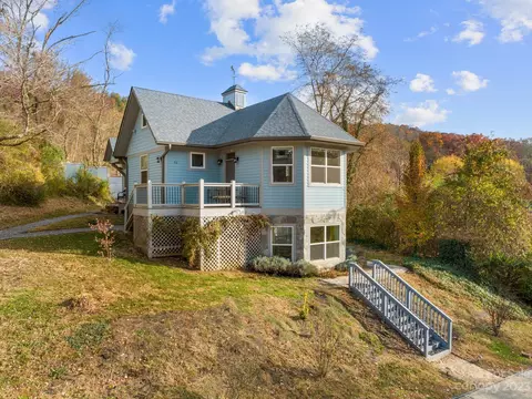 51 Martin Luther King Jr Dr, Asheville, NC 28801