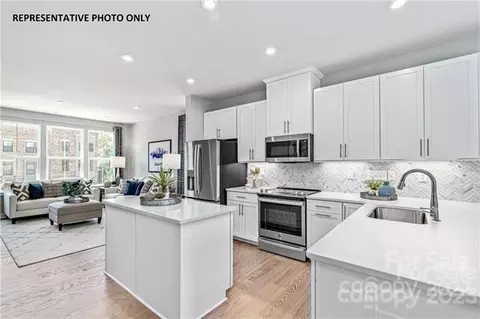 429 Spearfield 1007g Ln #1007G, Charlotte, NC 28205