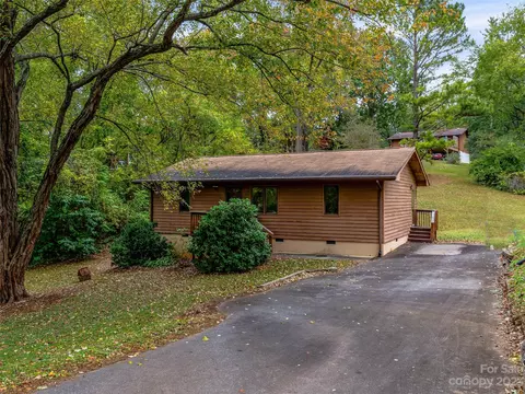4 2nd St, Asheville, NC 28803