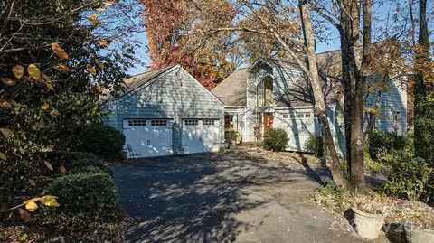73 Heritage Dr, Lake Wylie, SC 29710