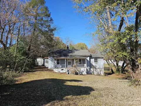 928 Forrest Dr, Mount Airy, NC 27030