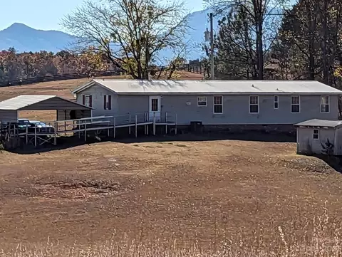 35 Aden Green Rd, Mill Spring, NC 28756